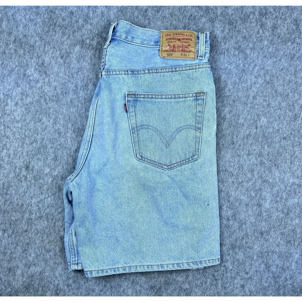 Vtg Levi's 550 Men's Jean Shorts Relaxed Fit 90s Light Wash 9" Inseam Size 36
